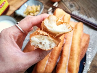 19、霜糖油条,蓬松酥脆的霜糖油条撩到你了么？