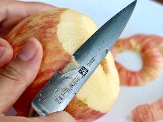 6、三色冰水果汁,苹果去皮