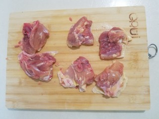 2、烤肉饭,切成大块