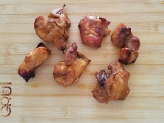 10、烤肉饭,这个时候鸡肉也烤好了