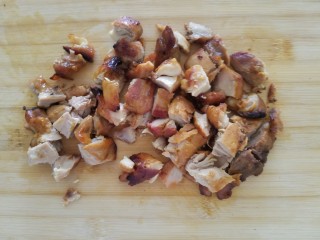 11、烤肉饭,切成小块