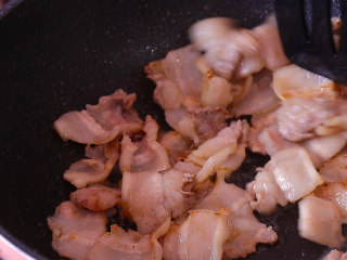 5、葫芦瓜炒肉,炒到这个程度就可以了