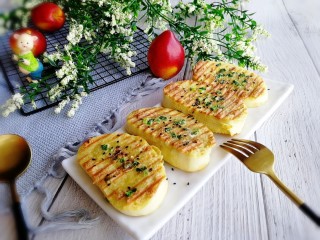 17、快手早餐+葱香黄金馒头片,成品图