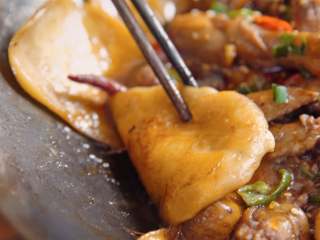 13、地锅鸡【曼食慢语】,直接开吃!