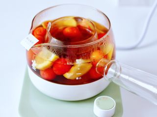 9、玫瑰水果小种红茶,大火煮1分钟左右。