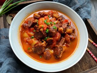 10、番茄炖牛腩,低脂又美味的西红柿土豆炖牛腩就做好啦！