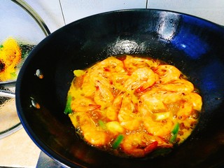 14、家常菜+红烧明虾,小火收汁即可出锅