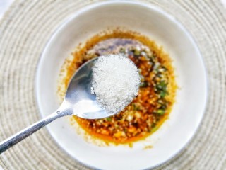 5、酸汤泡面,半勺糖。