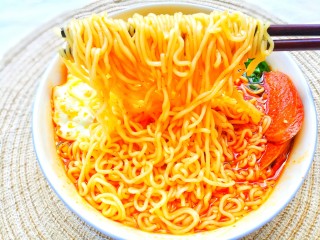 12、酸汤泡面,超好吃。