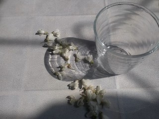 1、菠萝汽水,杯子