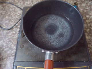 6、广东白凉粉,冷水入锅煮开