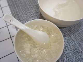 18、广东白凉粉,这样就可以食用啦，夏天吃的超级好吃超级凉爽可口的