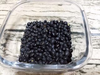 1、黑豆黑芝麻浆,黑豆称重洗净