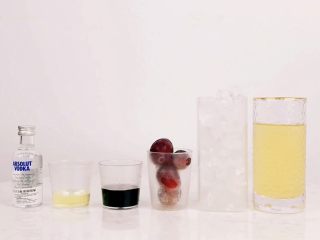 1、花看半开，酒饮微醺，是人生最好的状态,准备好材料