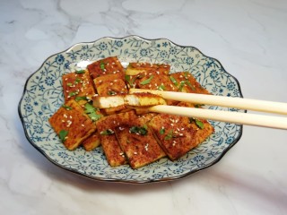 13、香烤老豆腐,一块接着一块。