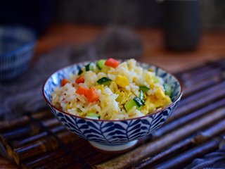 14、黄瓜蛋炒饭,成品图