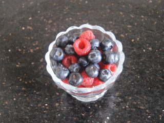 10、牛油果酸奶昔,沥干水分