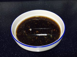 2、酱牛肉面,半碗酱牛肉汤