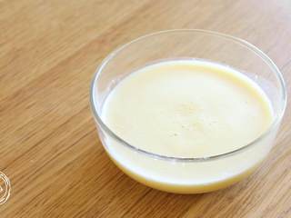 6、玉米胡萝卜羹,过滤完的玉米浆