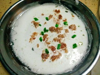 13、肠粉,这是之前做的，可以放入肉末会更香