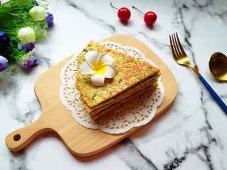 12、蒜苔尖鸡蛋饼,平时不太喜欢吃蒜苔的小朋友都说好吃。