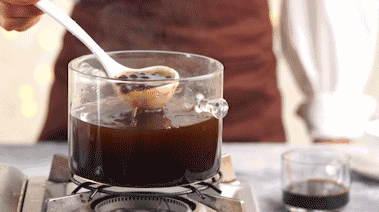 3、网红脏脏茶,直至煮透后盖上盖子焖30分钟左右，晾凉备用