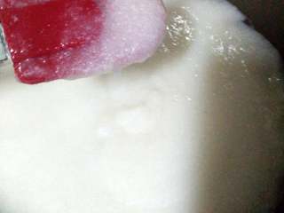 12、油茶,一直熬到,米糊可以很浓稠可以沾在刮刀上不容易掉落就熬好了如图