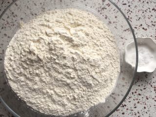 1、春饼,准备好食材