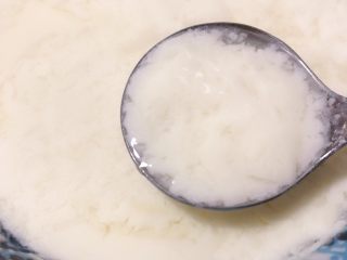 9、姜撞奶,也可以搭配当季的新鲜水果????