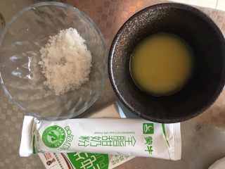 2、姜撞奶,所有材料称好所需用量