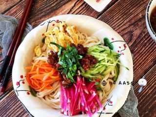 16、炸酱面,是不是看着流口水了?