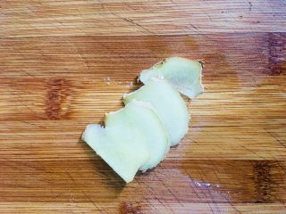 9、西红柿鸡蛋面,姜切片