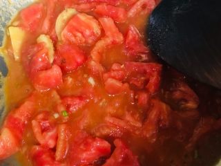 13、西红柿鸡蛋面,炒出汁