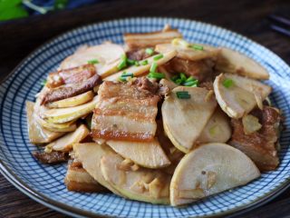 13、冬笋炒五花肉,美味营养!