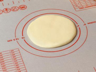 5、小面包（玉米油版）,一发结束后取出面团排