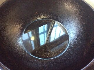 17、炒果蔬空心面,起锅热油