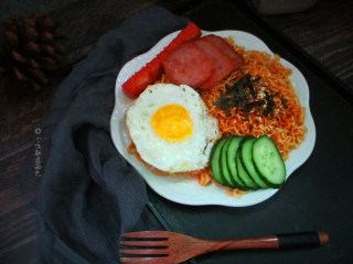 8、十味 餐蛋面,大口吃面！每一口都是满满的满足感呢~