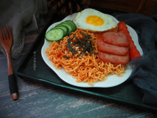 9、十味 餐蛋面,吃起来再配一杯带汽的饮料！真是老爽老爽了