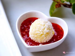 16、椰蓉芝士土豆球,加泰式甜面酱很好吃