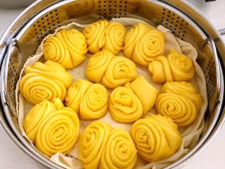 21、南瓜花卷,花卷蒸好了