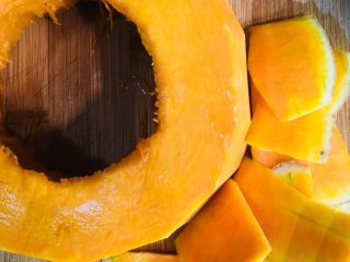 3、南瓜饭,去皮