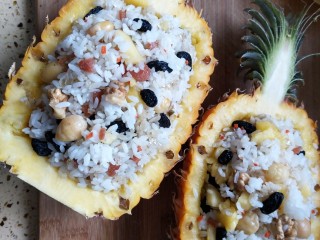 13、菠萝饭,装入菠萝