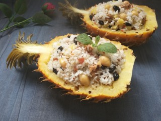 15、菠萝饭,取出趁热享用