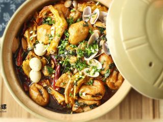 17、暴爽花甲鸭脚煲丨大嘴螺,开动，花甲的鲜香味和螺蛳粉卤水的味道完美融合在一起