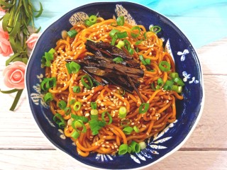 23、葱油拌面,成品图