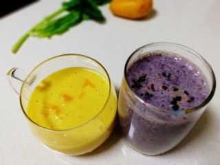 15、果粒奶昔【香蕉桑葚+香蕉芒果】,低成本,营养又健康的果粒奶昔。