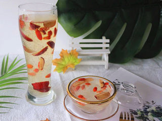 8、炎炎夏日养颜神器～枸杞红枣炖雪燕，持续饮用让你嫩爆天际,成品图。