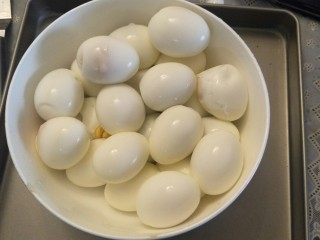 3、江湖中失传已久的红烧肉,白白嫩嫩的蛋蛋。