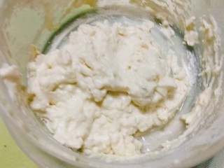 2、奶香吐司,搅拌均匀,直到无颗粒面粉