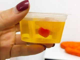 6、自制果冻,定型好就可以开吃啦